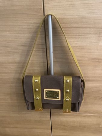 Original Louis Vuitton Antigua