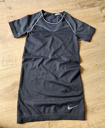 Nike Dri-FIT Sport Shirt, Grösse XS