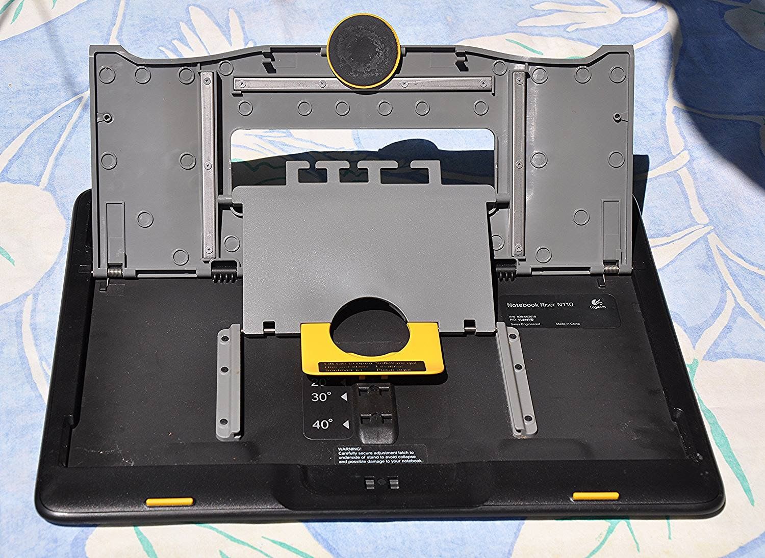 Racks & Ständer: Logitech Laptop Ständer / Halterung – Gebraucht aus Kandersteg von schiffskatze27 1