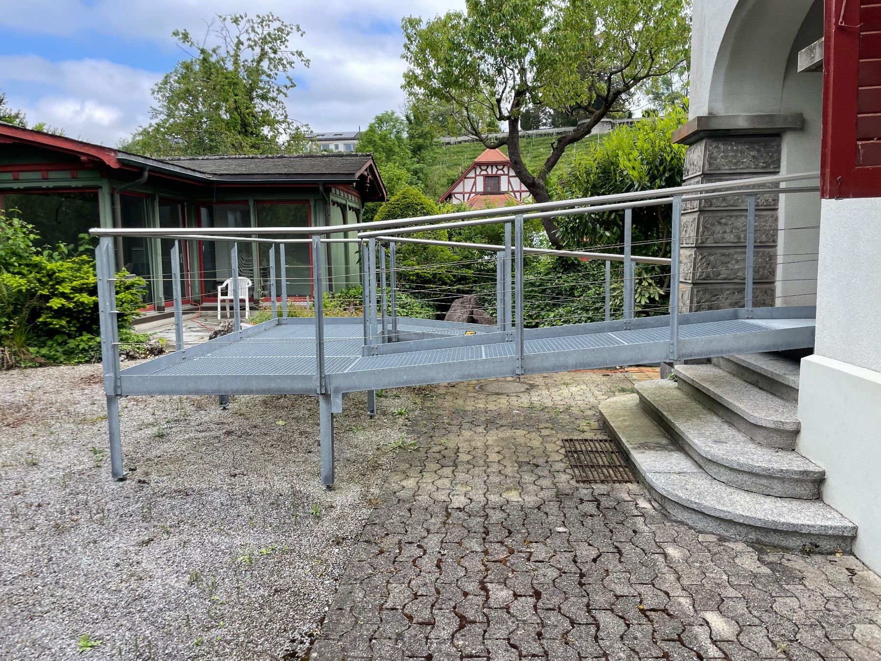 Auffahrrampen: Modulare Rampe mit Handlauf – Gebraucht aus Zumikon von