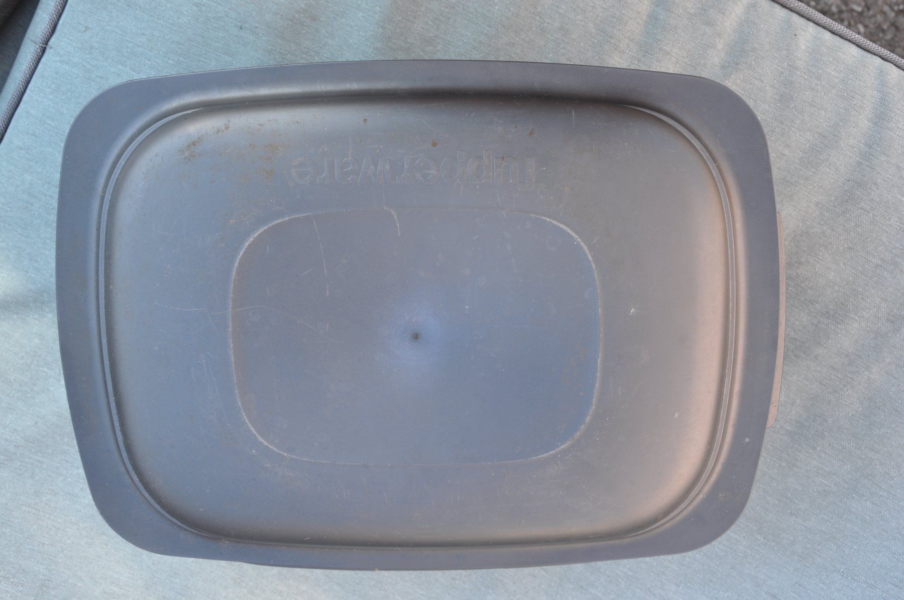 Tupperware Recipients et similaires: Tupperware : ultra pro 5.7 litres – D'occasion à Fully par Minouchka 1