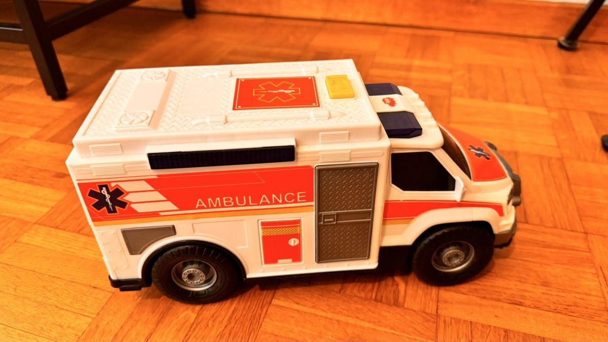 Jouets: Spielzeug Ambulanz  – D'occasion à Zürich par Torrao87 1