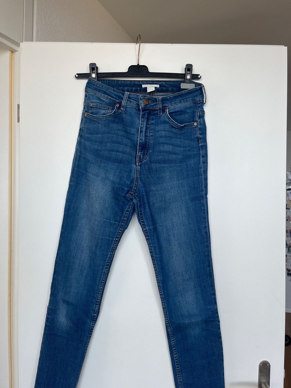 H&M Jeans: Jean droit – Gebraucht aus Neuchâtel von Ariane_vn00 1
