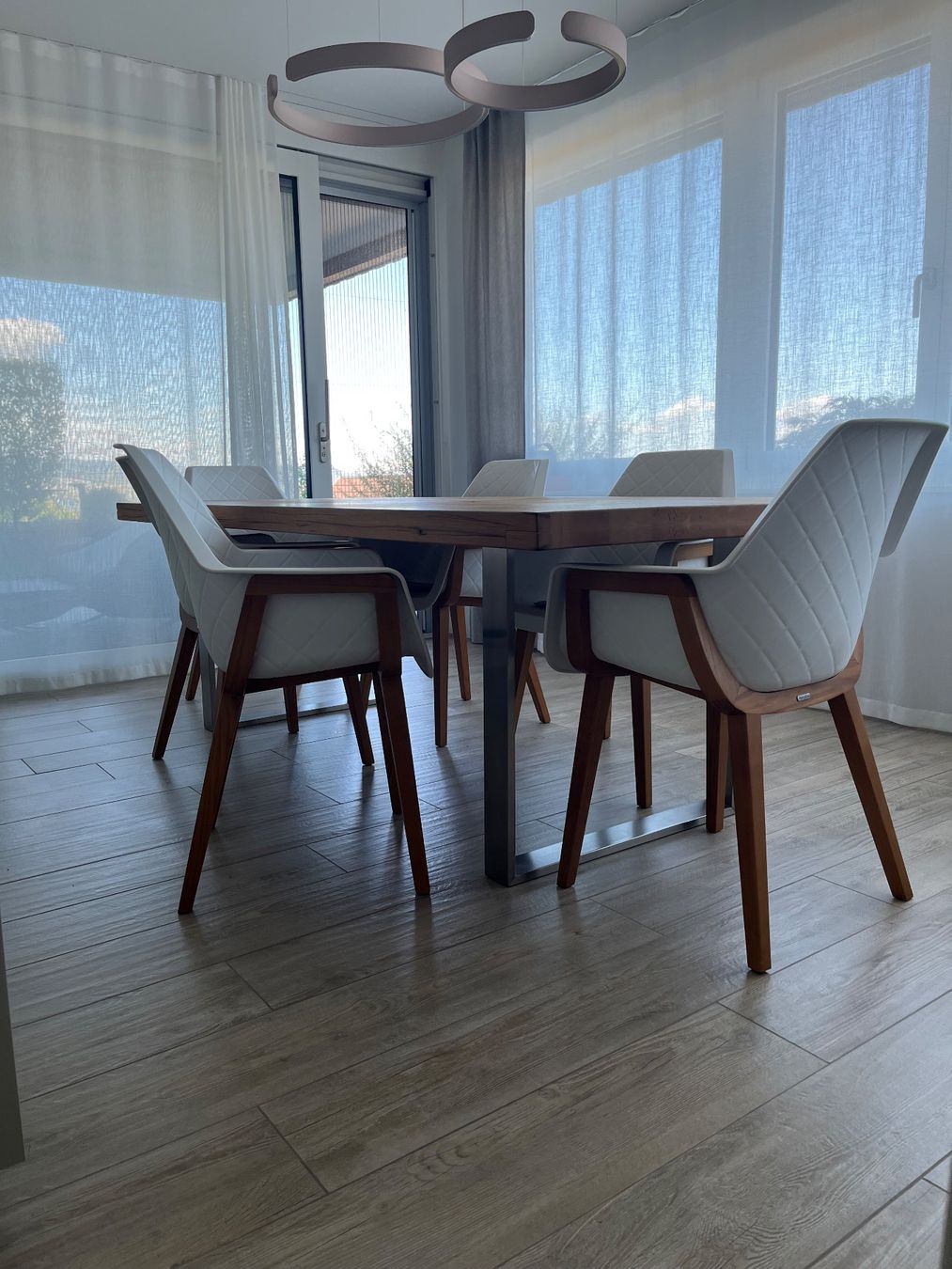 Riviera Maison Set de table et chaises: Essstühle mit Tisch Rivièra Maison – D'occasion à Au ZH par DavideZ01 1