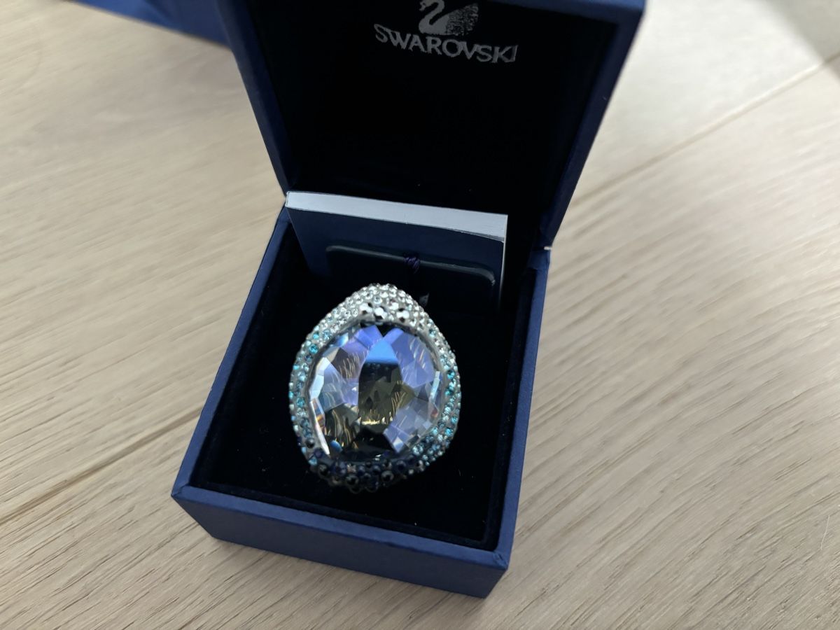 Swarovski Anelli: Swarovski Cocktailring – Nuovo (secondo la descrizione) da Bubendorf venduto da mellusa