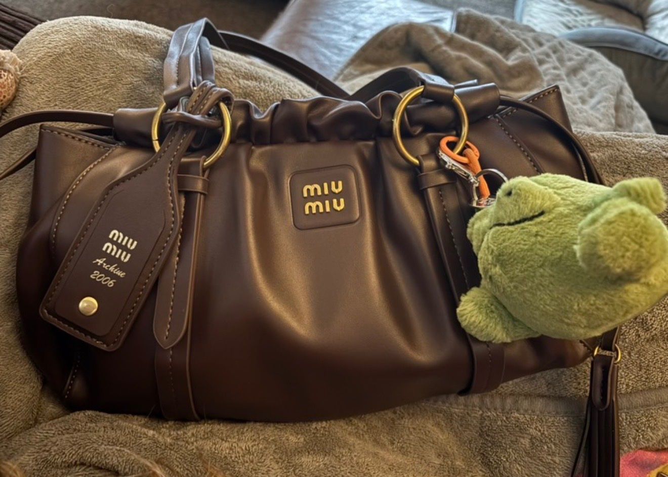Miu Miu Sacs femmes: Sac Miu Miu – Neuf (Voir description) à Neuchâtel par xiao_bei