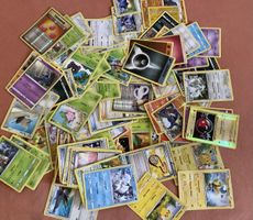 Konvolut Sammelkarten Pokemon 100 Stück