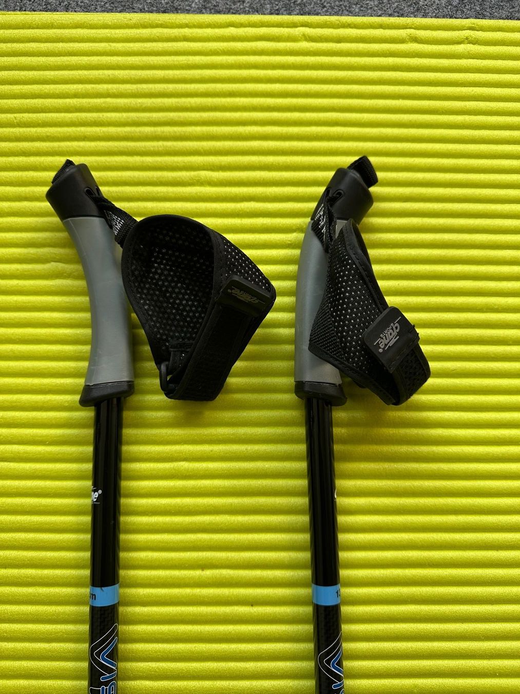 Wanderstöcke: Nordic Walking Stöcke 130 cm – Gebraucht aus Stallikon von Rsiri 1