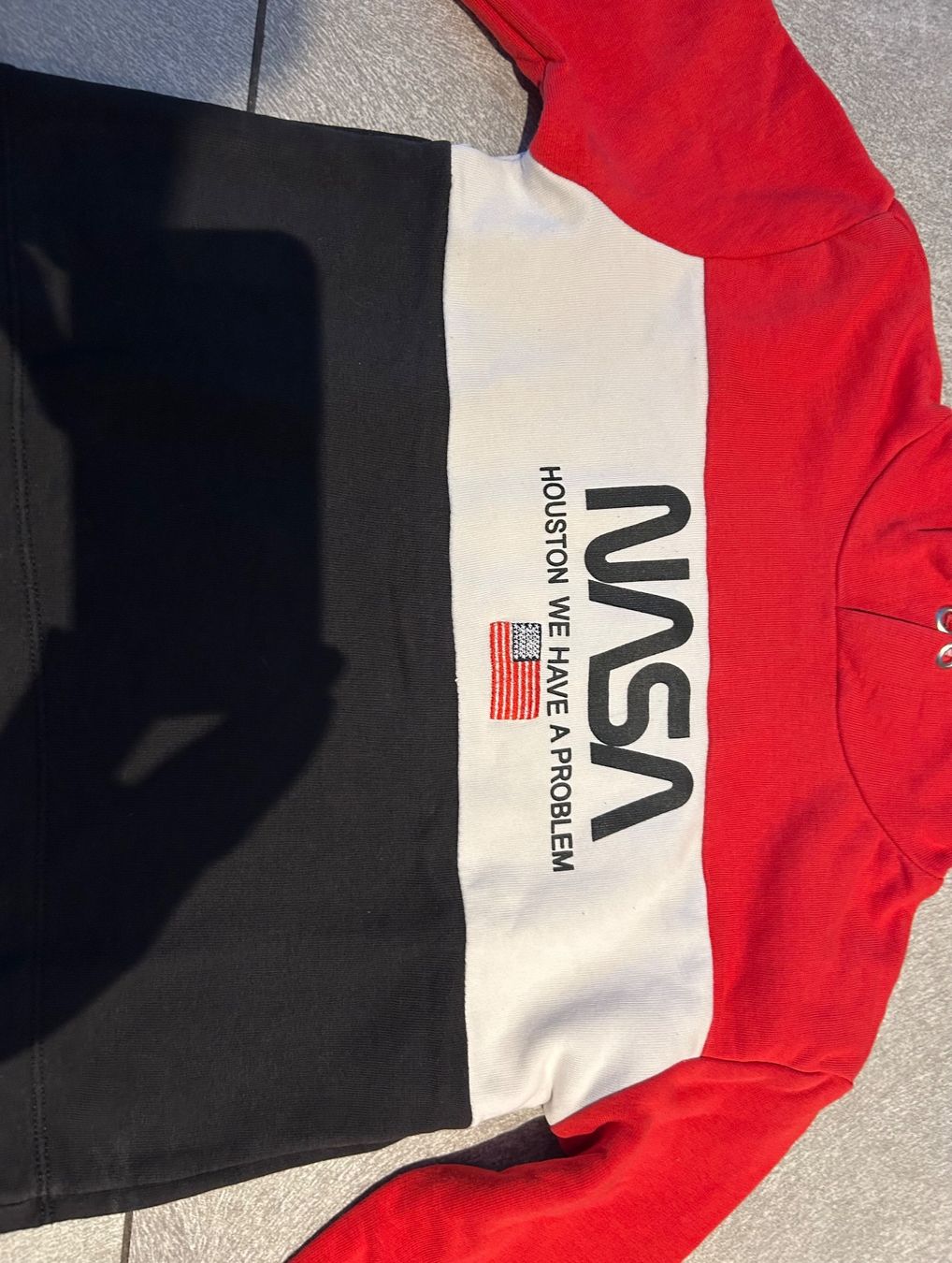 C&A Pullover & Sweatshirts: Pull NASA avec capuche  gr.134 - 140 – Gebraucht aus Arbedo von nadia1973 1