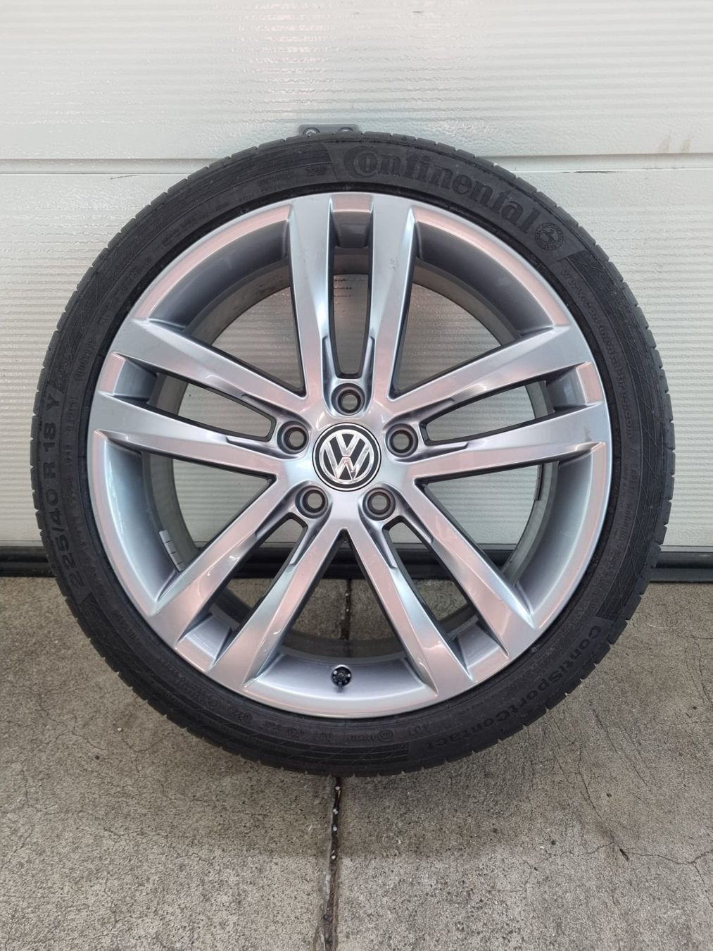 Volkswagen Pneumatici & Ruote complete: VW Golf 7 GTI Sommerräder – Usato da Kirchdorf AG venduto da Cartastic_AG 2