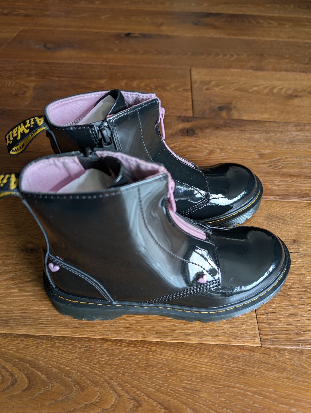Dr. Martens Scarpe per ragazze: Ungetragene Dr. Martins Gr. 35 – Nuovo (secondo la descrizione) da Rudolfstetten venduto da KingLouis88 1