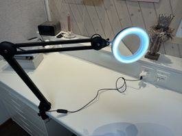 Lupe mit LED Ringlicht, super Zustand!