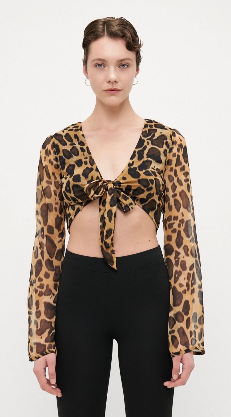 Stradivarius Blusen: Only tie front Crop Top / Bluse / Grösse L / XL – Neu (gemäss Beschreibung) aus Effretikon von YaMn 7