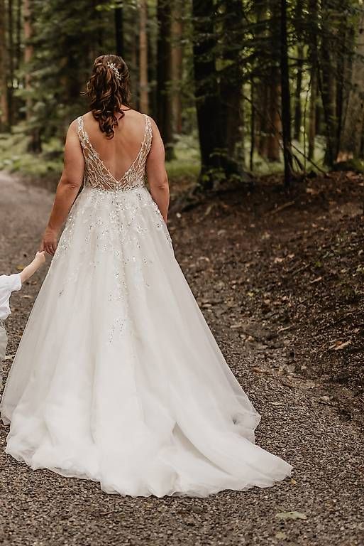 Robes: Traumhaftes Brautkleid mit Glitzer – D'occasion à Bolligen par cwe_6kjl 3