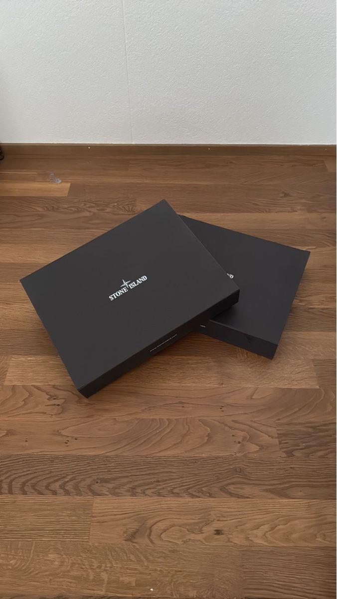 Alle Dekorationen: Stone Island Box Schwarz – Gebraucht aus Wetzikon ZH von hypebeast