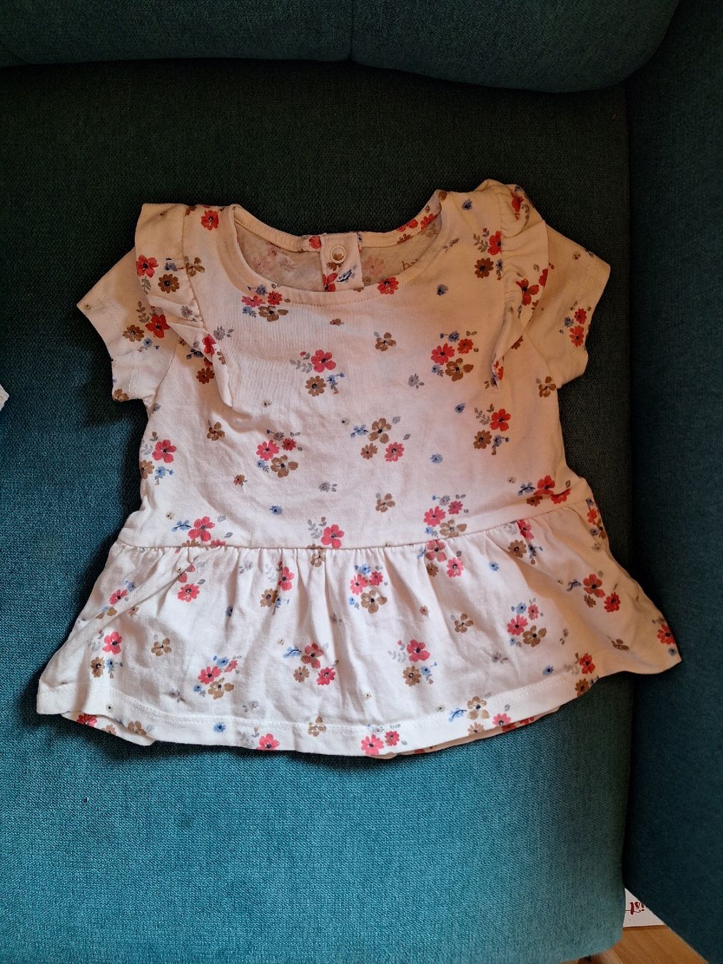 C&A Blusen, T-Shirts & Tops: C&A Baby Mädchen Shirt 74 – Gebraucht aus Hagenbuch ZH von hatschepsut92