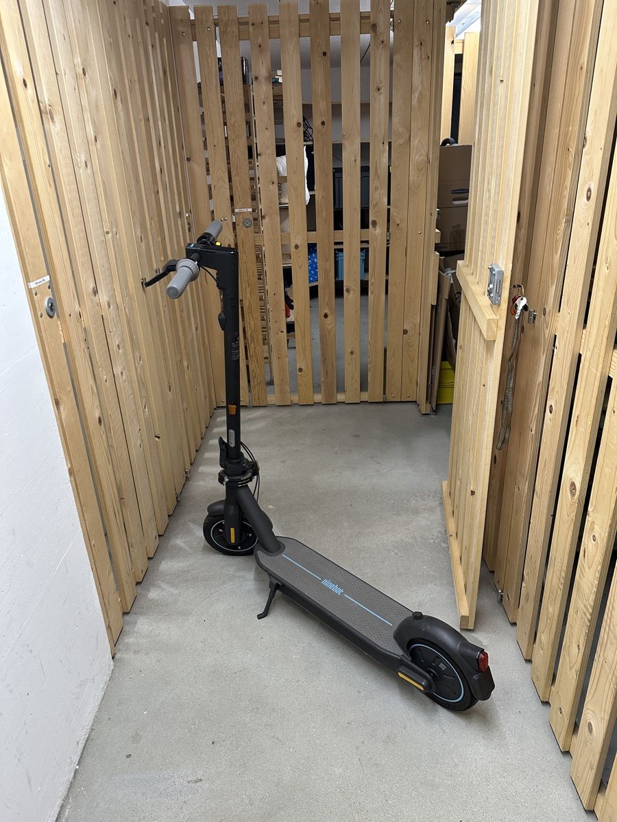 Scooter: Segway E-Scooter - Ninebot G30D 2. Version - Fast neu! – Usato da Zürich venduto da Jojo_66 3
