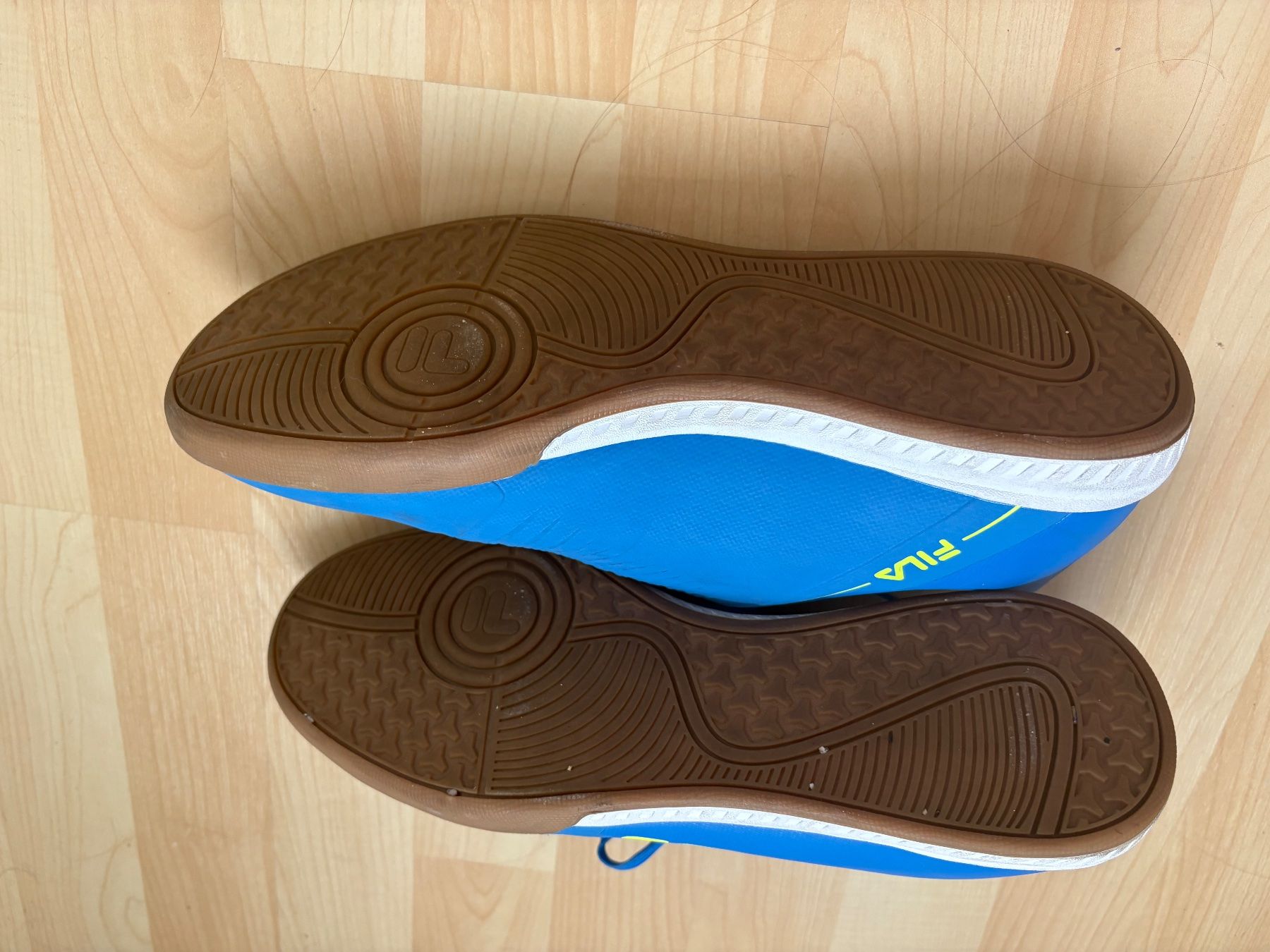 Fila Scarpe da uomo: Chaussures Fila bleu vif taille 43 – Usato da Villars-sur-Glâne venduto da vie_5d9b 3