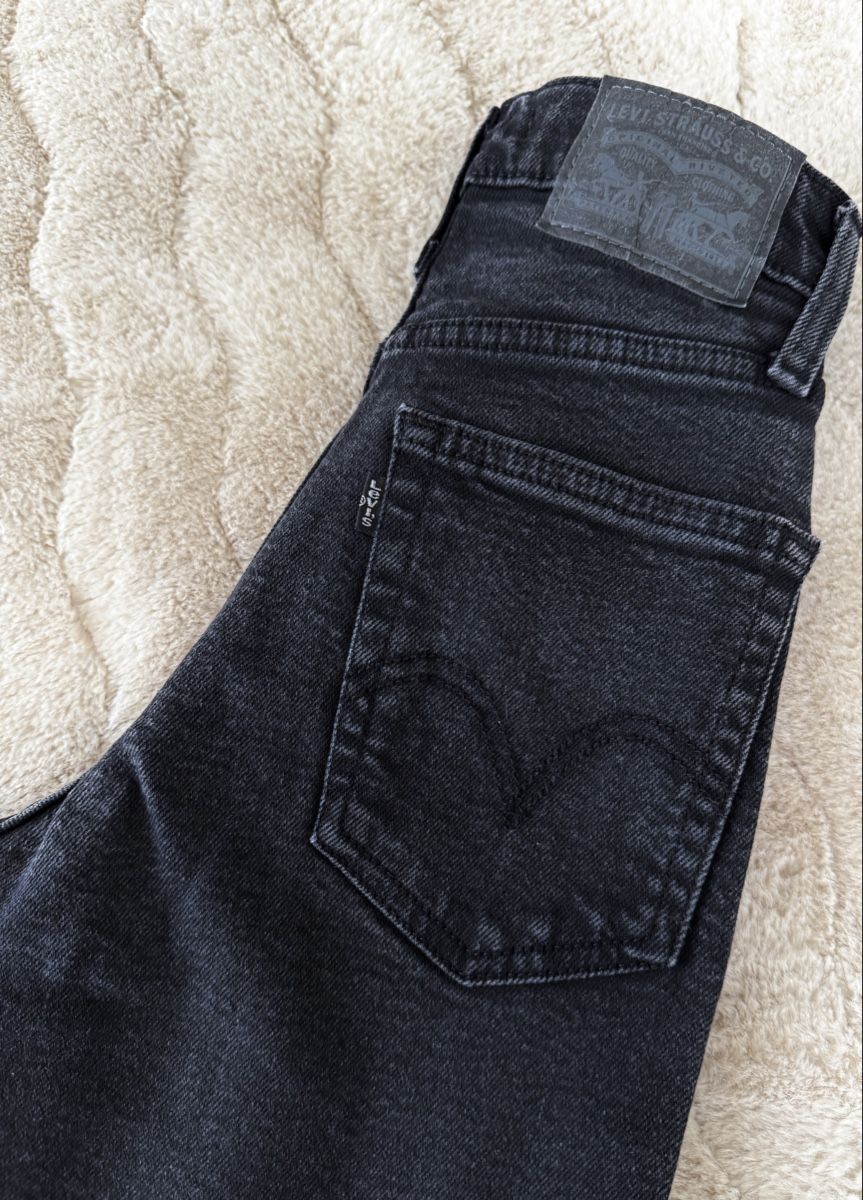 Levi's Jeans: Anthrazit Levi's Jeans, Grösse W23 L27 – Usato da Effretikon venduto da Lunaaa_ 6