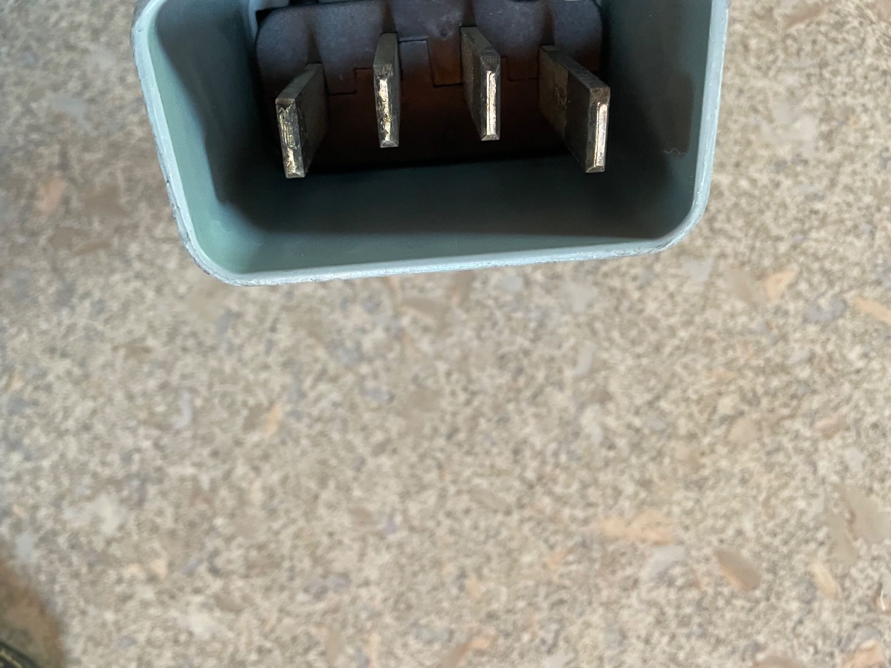 Stecker: Stecker J75/ 4 Polig – Gebraucht aus Huttwil von Bolpa 1