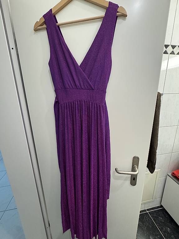 Kleider: Kleid – Neu und originalverpackt aus Niederglatt ZH von Mary102 1