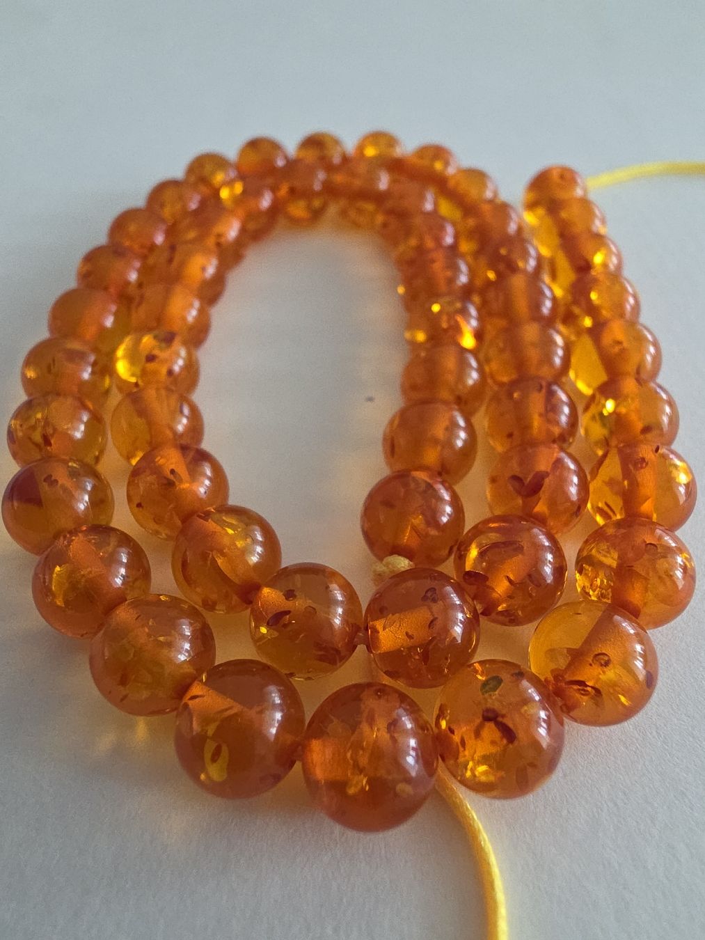 Minerali & Pietre curative: Bernstein gelb/orange 8mm. Strang – Nuovo e nell'imballaggio originale da Menziken venduto da Mirager