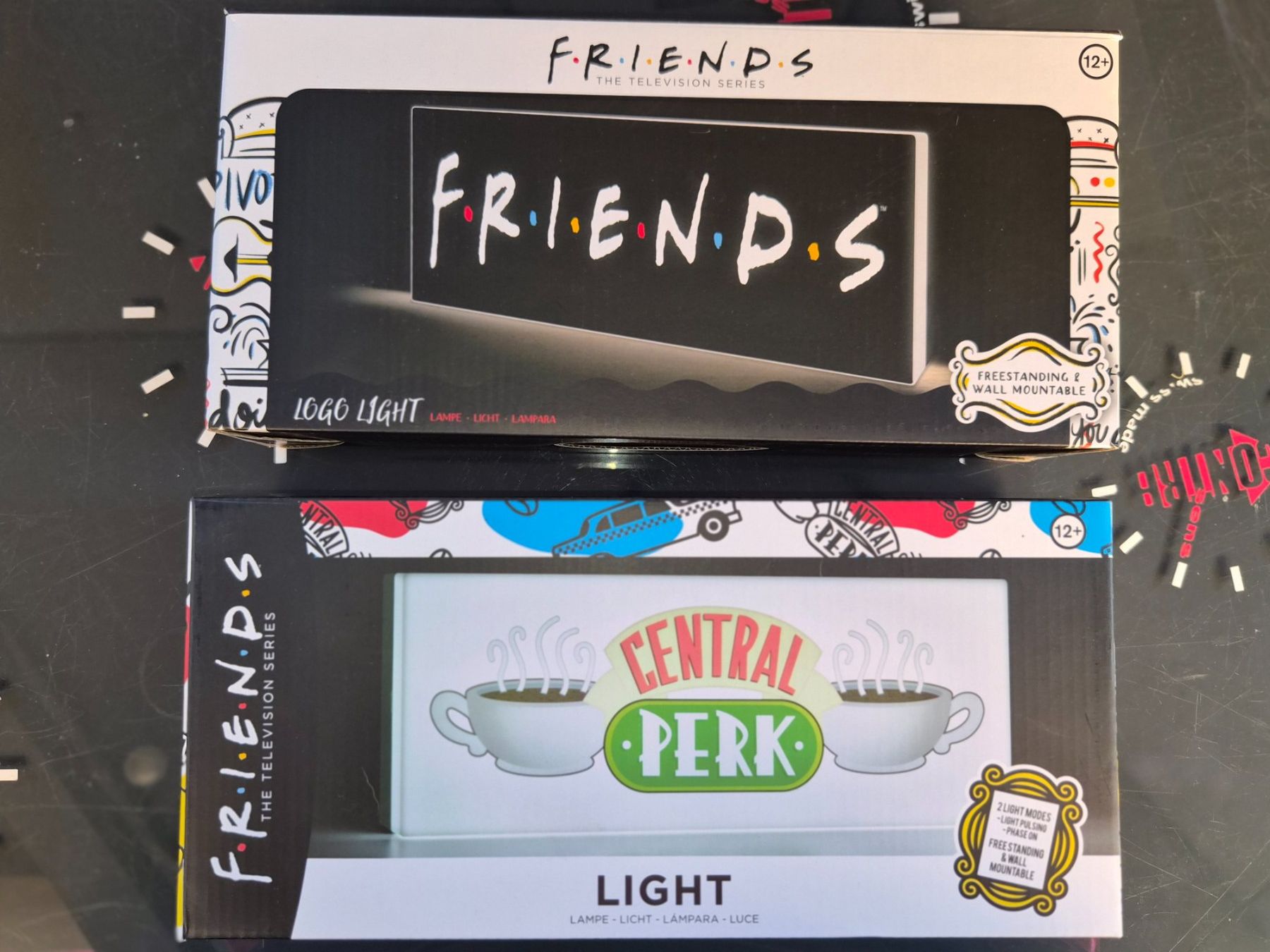 Lampade: FRIENDS 2 logo light – Nuovo e nell'imballaggio originale da Bévilard venduto da CHUCKMAVIS