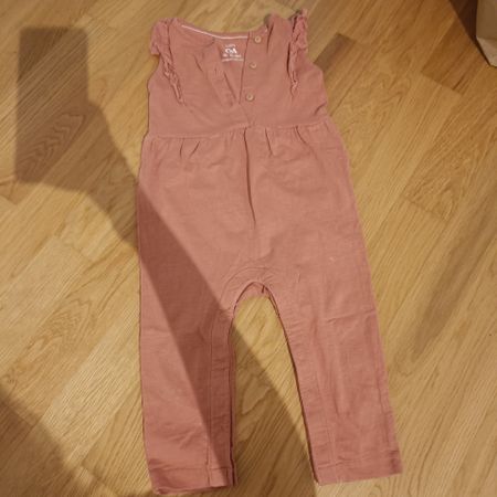 Jumpsuit Grösse 86
