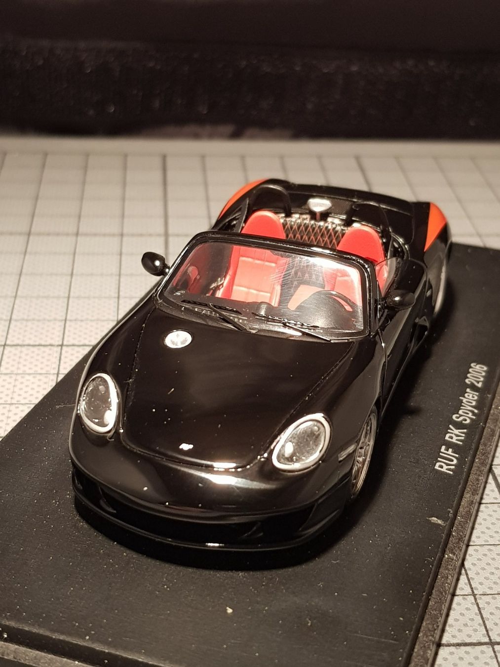 Spark Modellini d'auto: RUF RK Spyder 2006 – Nuovo e nell'imballaggio originale da Chézard-St-Martin venduto da AlPat-Collections 1