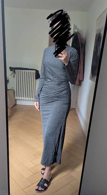 H&M Robes: Gray Long-Sleeve Maxi Dress – Neuf (Voir description) à Zürich par ale_ht7x 2