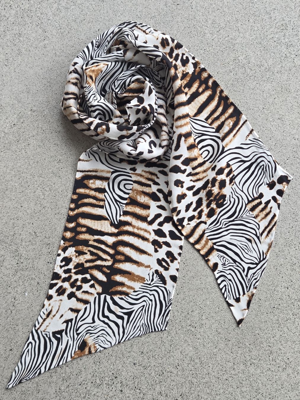 Codello Foulard & Sciarpe: Seidenschal Codello, 20 x 200 cm, handrolliert – Nuovo e nell'imballaggio originale da Frauenfeld venduto da Schenken-mit-Herz 1