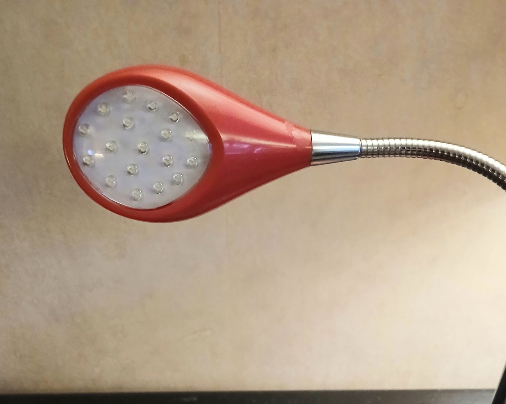 Lampade: Lampe led de bureau ou de lecture, dirigeable  – Nuovo (secondo la descrizione) da LE MONT-SUR-LAUSANNE venduto da CHOCO04 1