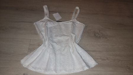 Wunderschönes, neues Sommer Top in Weiss mit Spitze, Gr. S