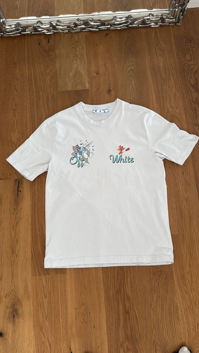 Off-White T-shirt: Off-White T-Shirt – Usato da Oberbüren venduto da dijbdn