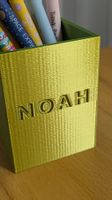 Personalisierter Stiftehalter - NOAH - grün/goldene Farbe