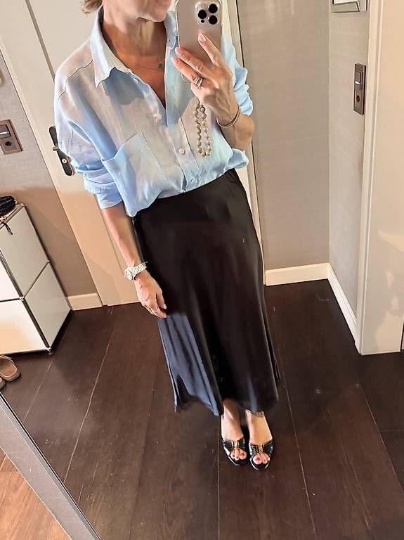 Zara Gonne: Zara Satin Rock neu – Usato da Wädenswil venduto da Cocomagi 2
