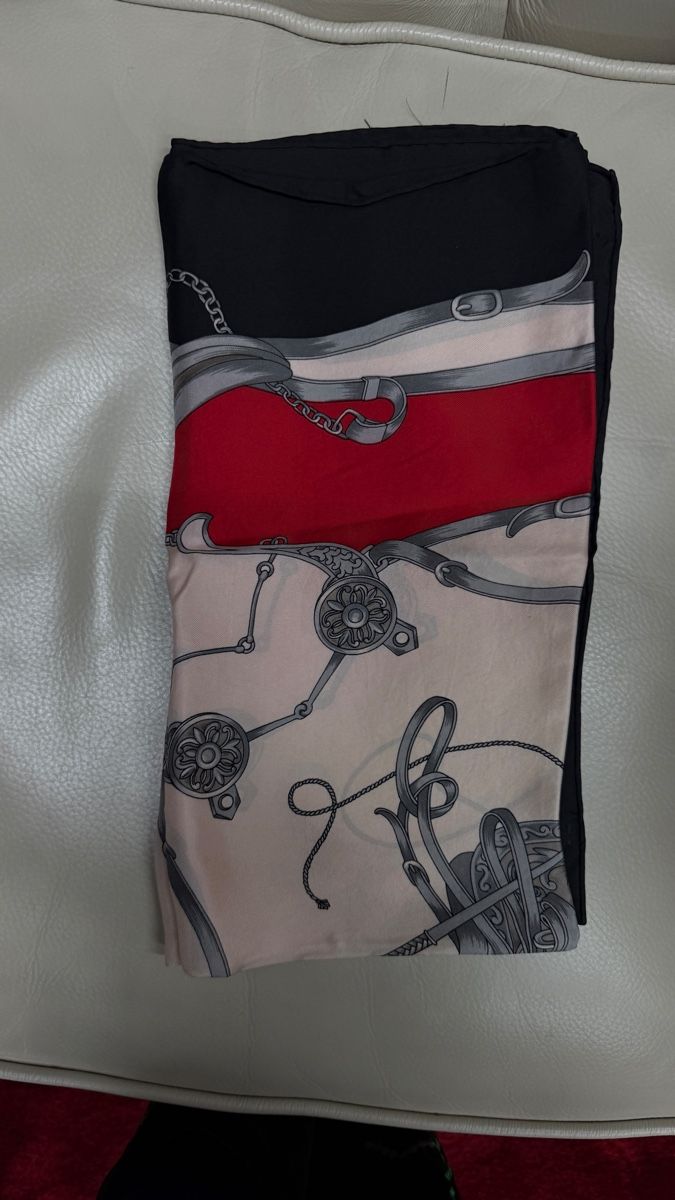 Foulard & Sciarpe: Loredano Schal  – Nuovo (secondo la descrizione) da Lachen SZ venduto da HelvetiaLuxury 3