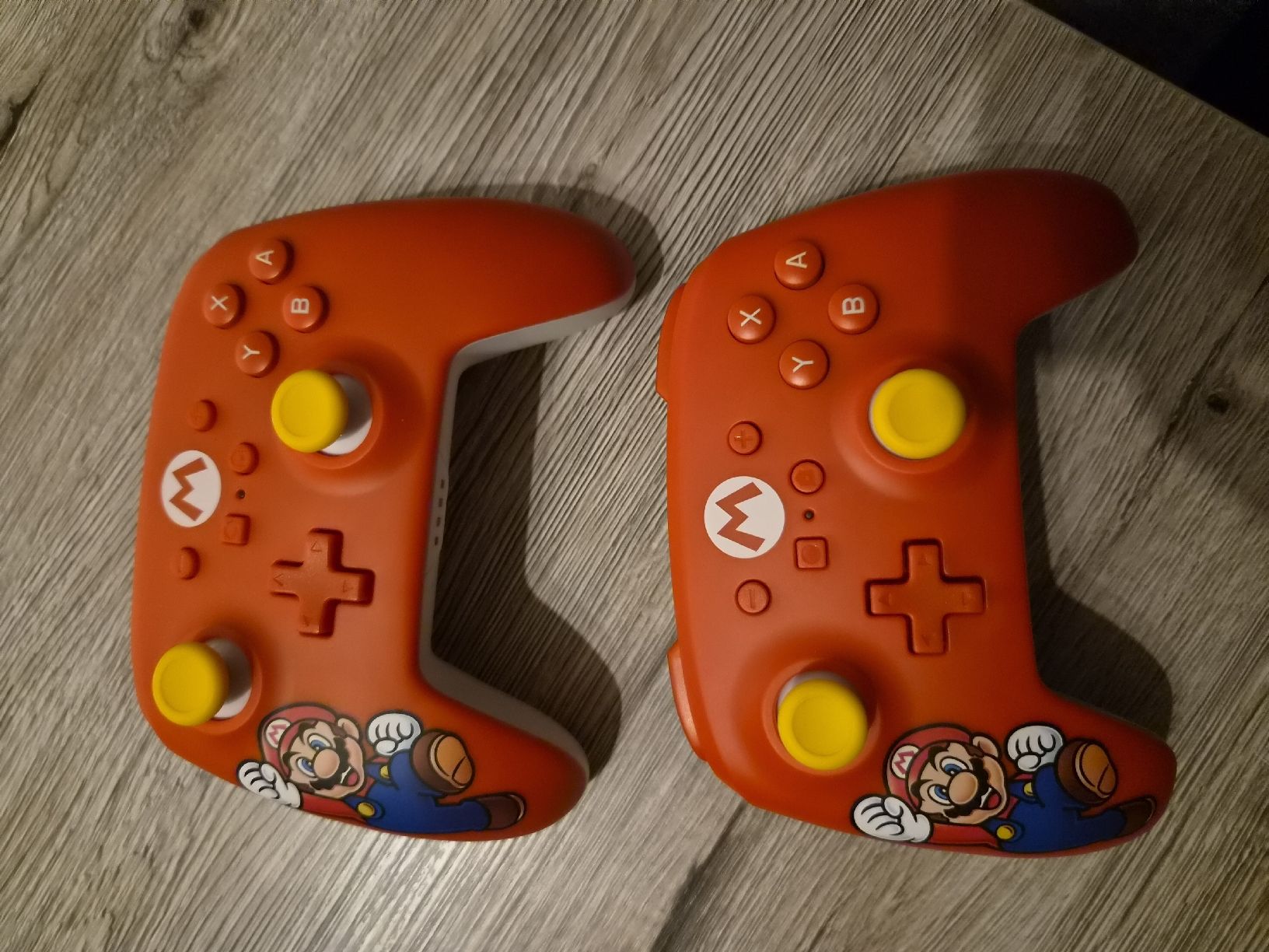 Nintendo Console: 2 PowerA Nintendo Switch Controller Mario Set gebraucht – Usato da Herisau venduto da dom_xh88