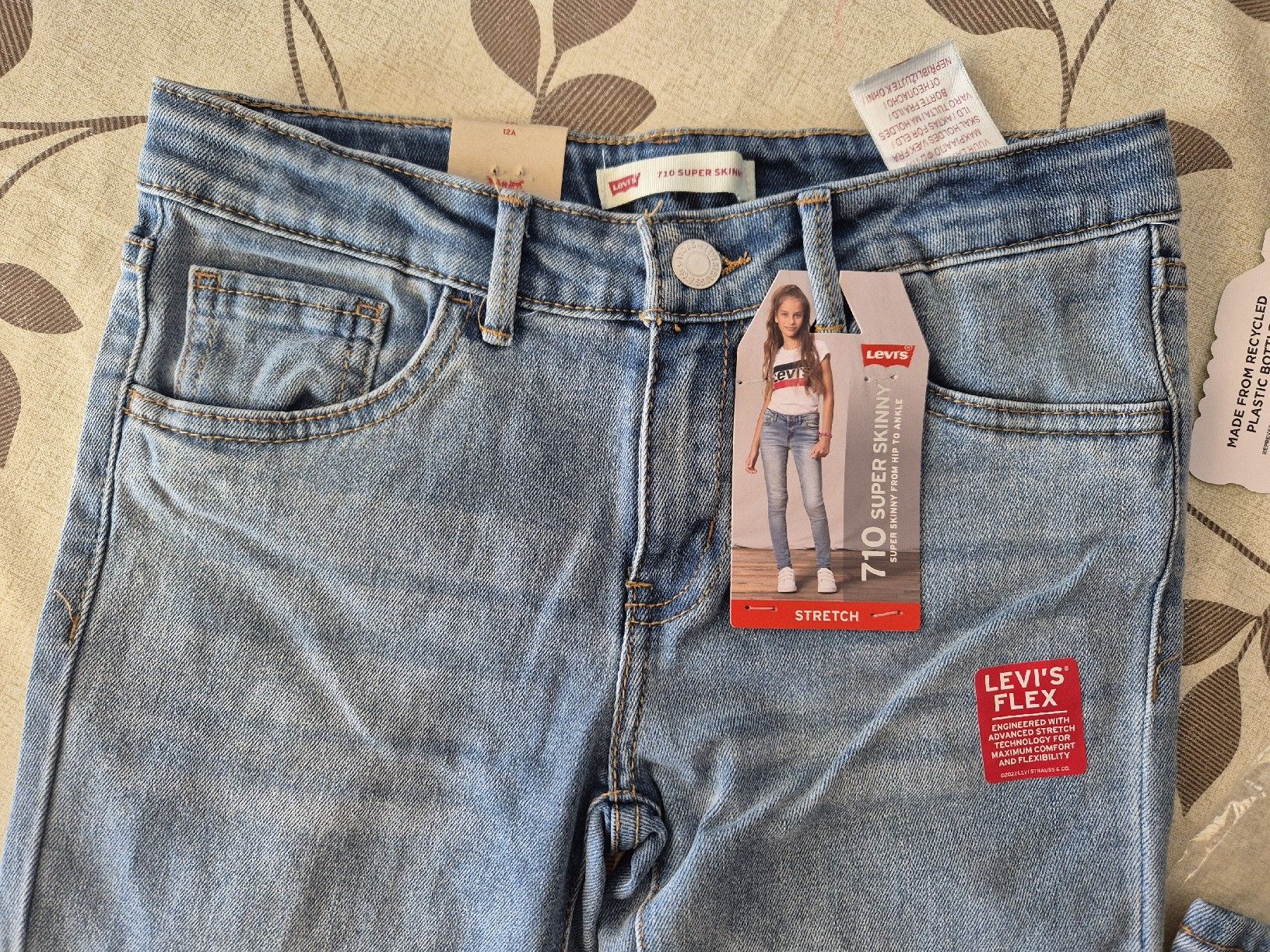 Levi's Pantaloni: Levi's Mädchen Jeans Gr.152 – Nuovo e nell'imballaggio originale da Diessenhofen venduto da viki_szabo 1