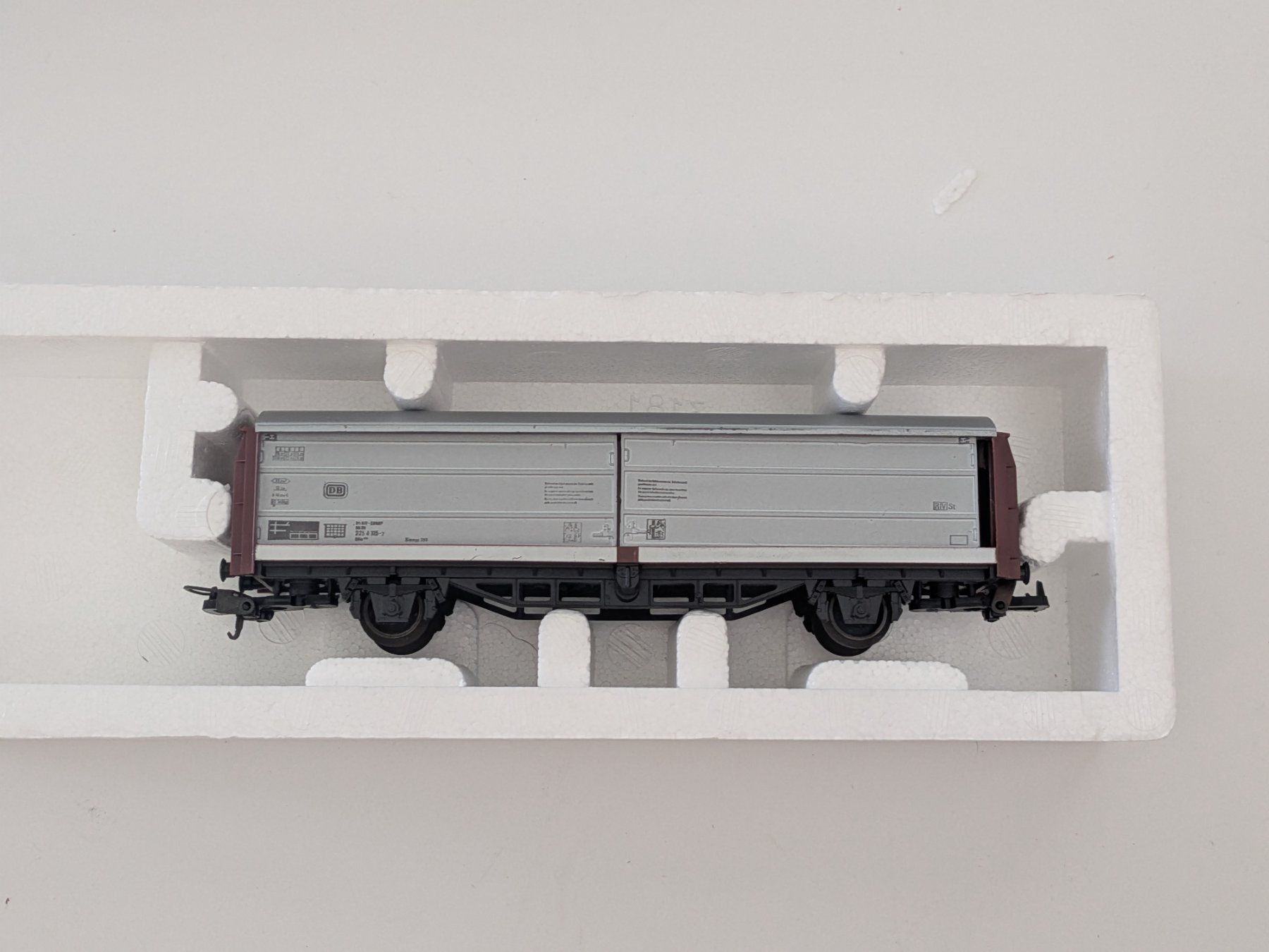 Lima Modellini di ferrovie: Lima Güterwagen 303566 – Usato da Künten venduto da Dfog