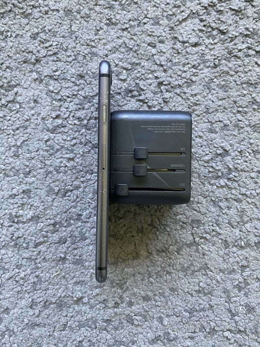 Apple Telefoni cellulari / Smartphones: iPhone 8 - Noir - 64 Go Débloqué N.4 – Usato da Genève venduto da eth_6qs6 5