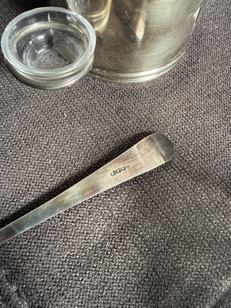 Alle Dekorationen: Seltene Vintage Olivenglas mit Gabel  – Neu (gemäss Beschreibung) aus BASEL von zum_schneugge 1