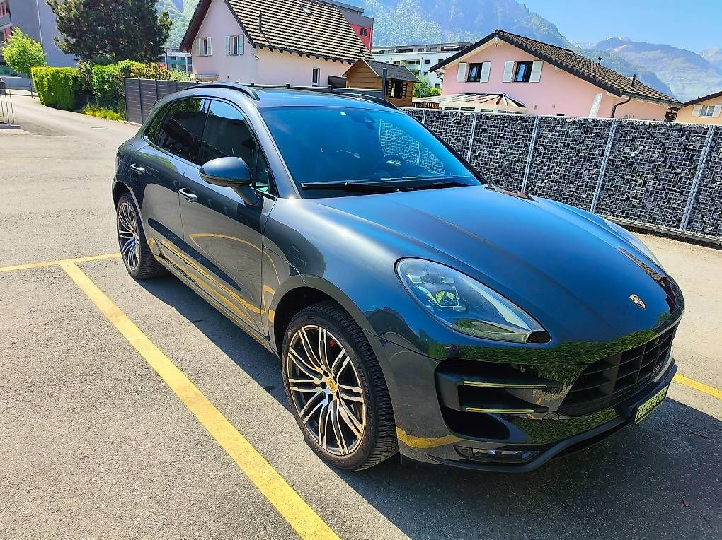 Porsche Automobili: Porsche Macan Turbo 3.6 400CV – Usato da Collombey venduto da Carlos-Gomes