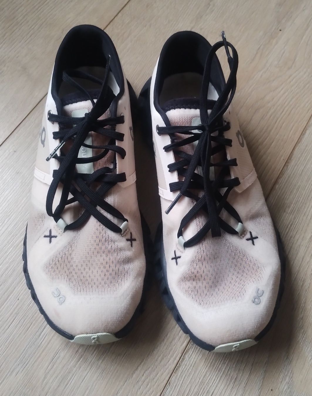 On Scarpe da donna: On Cloud Turn-Laufschuhe Grösse 39 – Usato da Schiers venduto da bak007 4