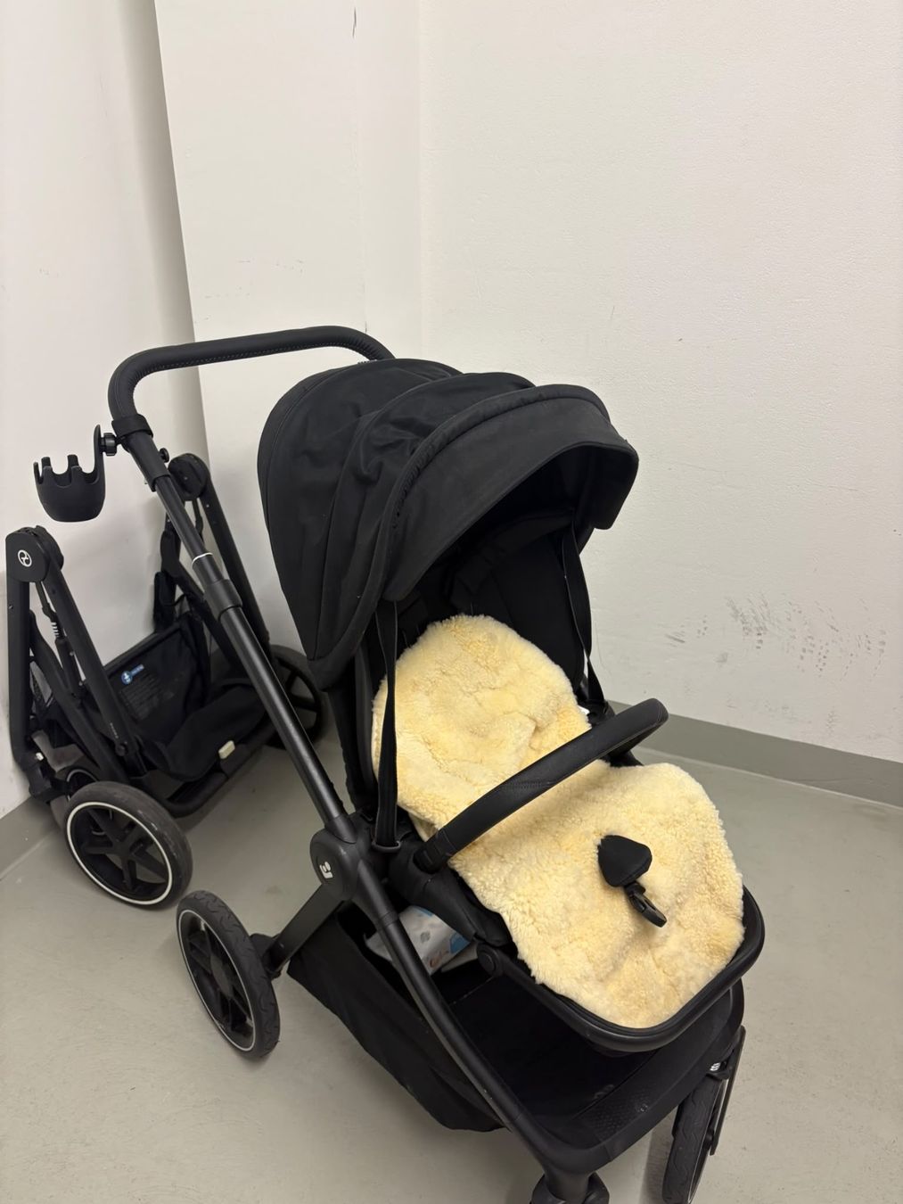Maxi-Cosi Carrozzine: Kinderwagen Maxi-Cosi schwarz – Usato da Wangs venduto da i1ira 4
