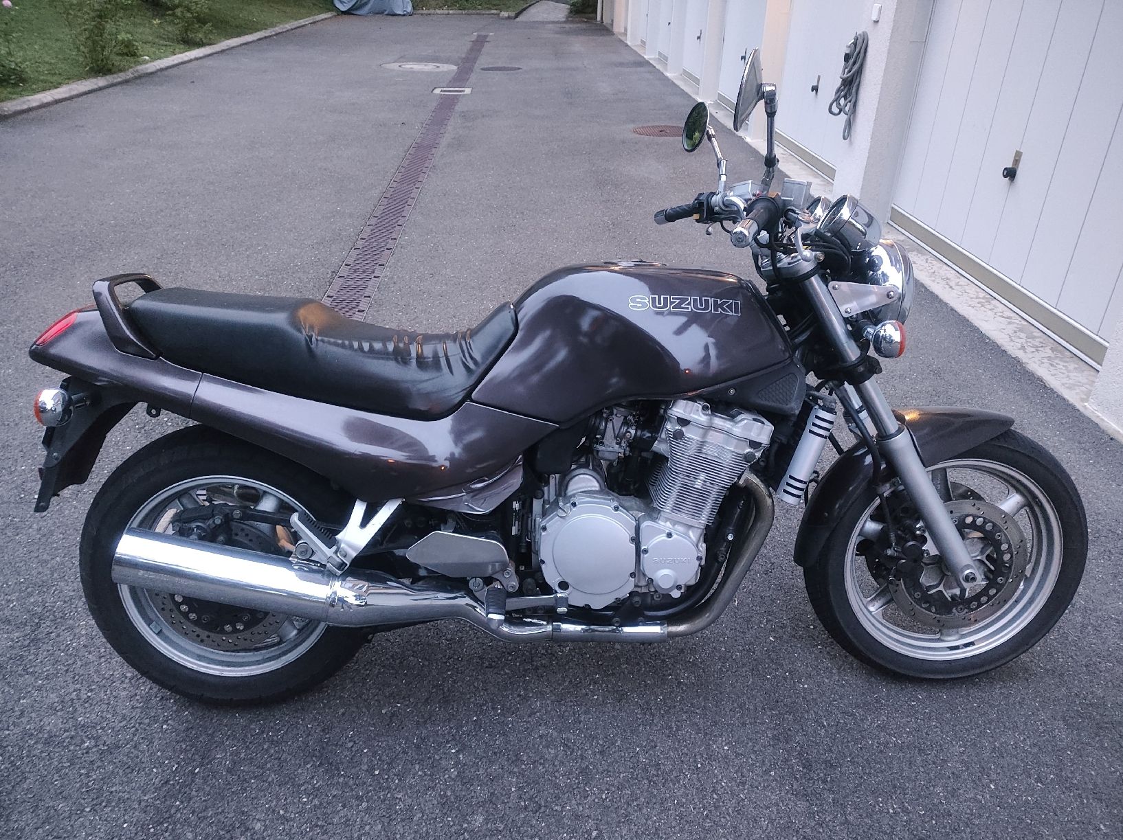 Suzuki Strada: GSX 1100 G  – Usato da St-Sulpice VD venduto da flowwolf7