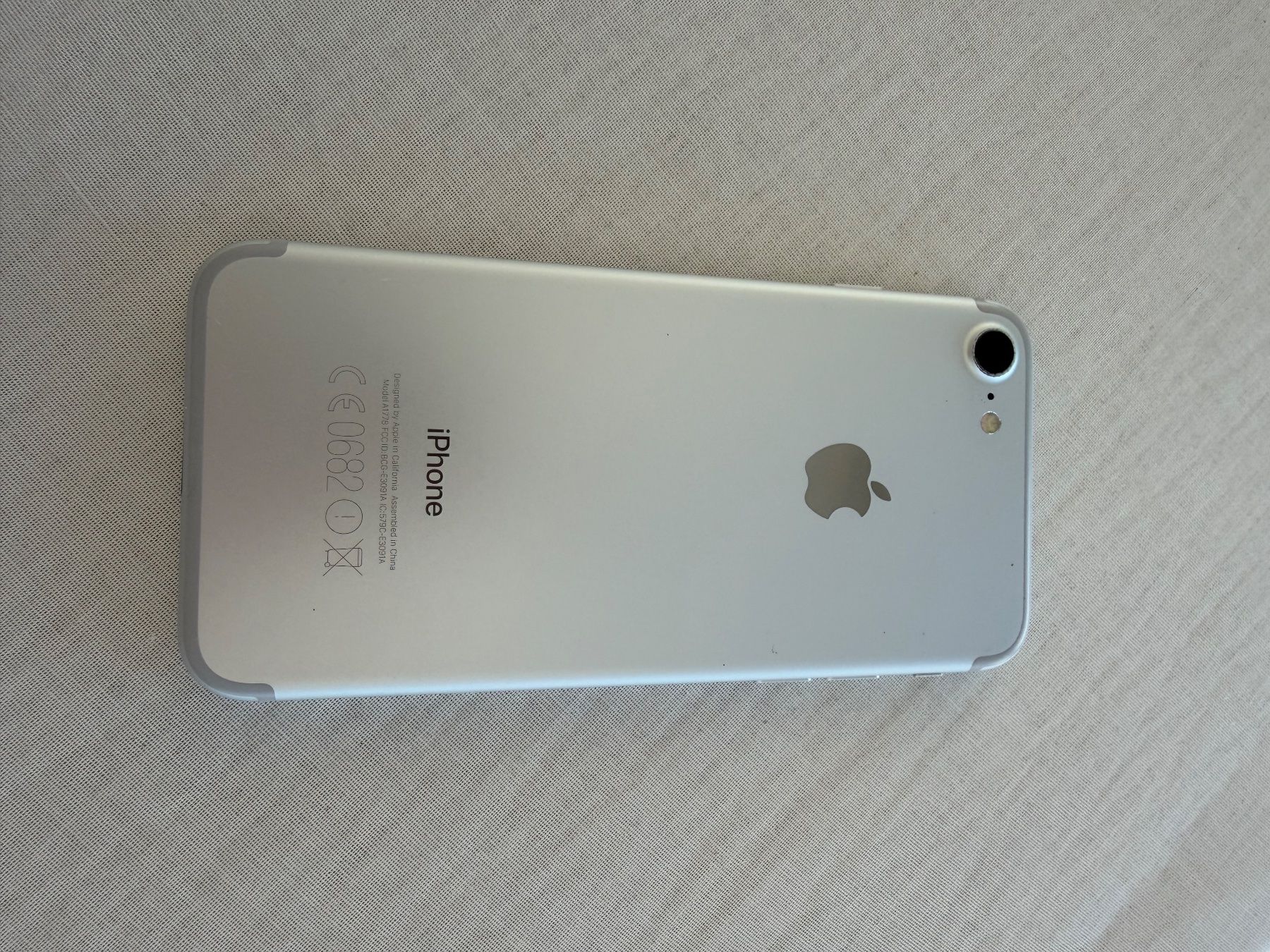 Apple Telefoni cellulari / Smartphones: Gepflegtes iPhone 7, 128 GB, Silber – Usato da Unterendingen venduto da Nico166 1