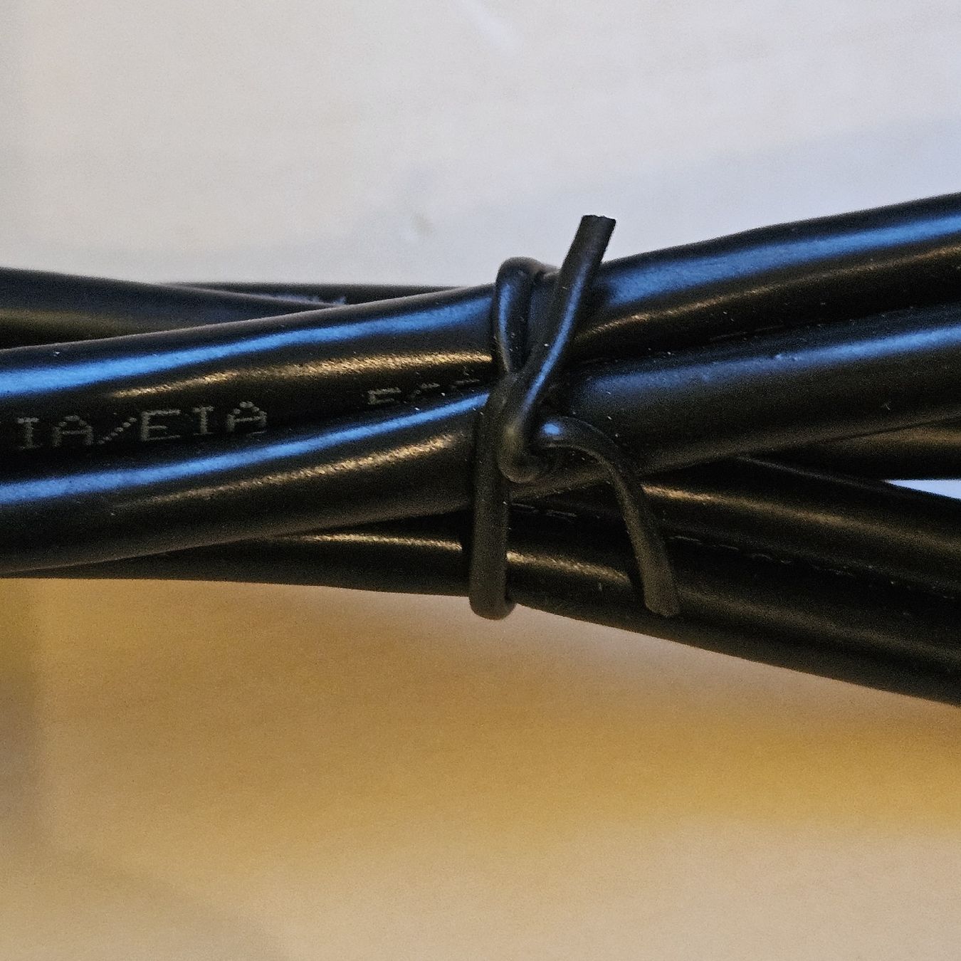Cavi: Schwarzes CAT.5e Ethernet Kabel – Usato da Wettingen venduto da Christianv 5