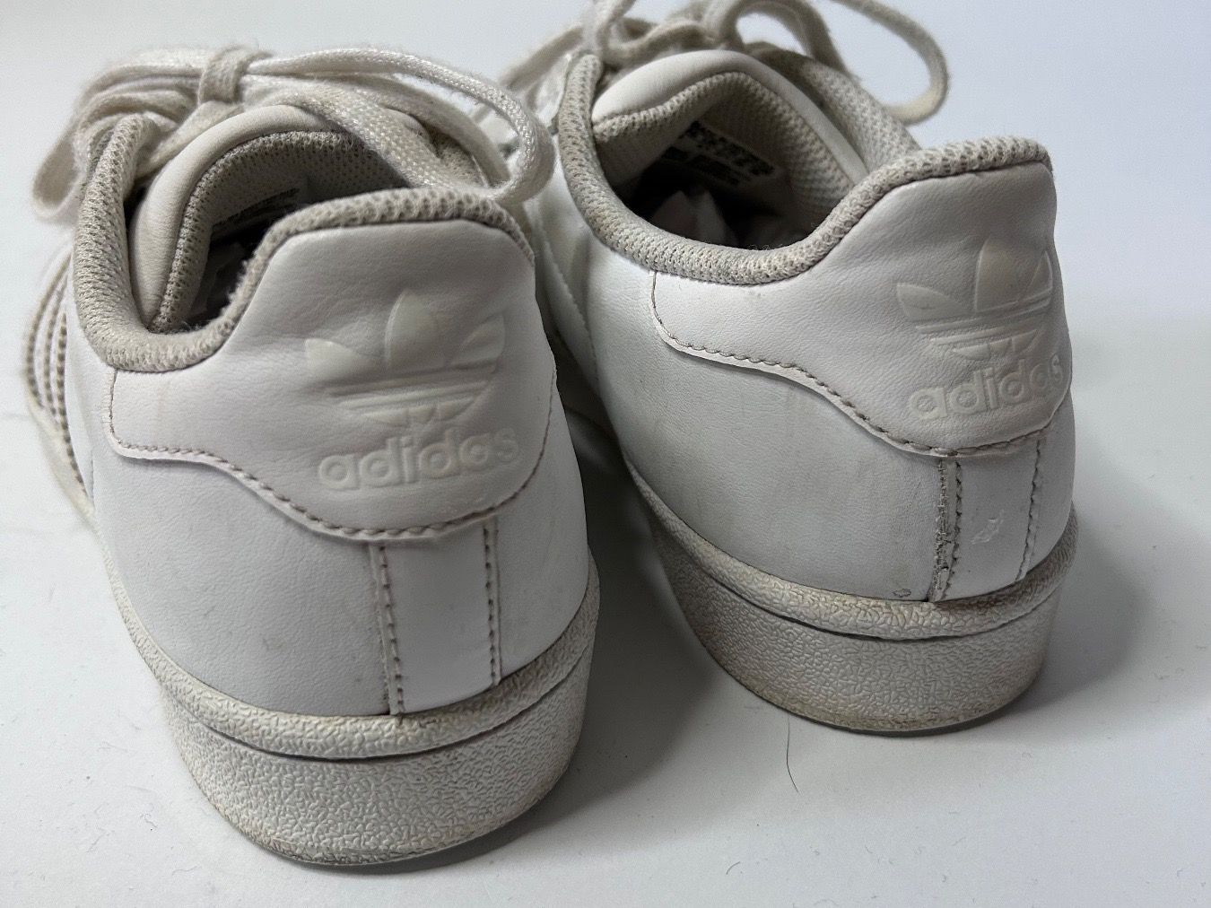 Adidas Chaussures femmes: Adidas Superstar Sneakers – D'occasion à St. Gallen par look-twice 3