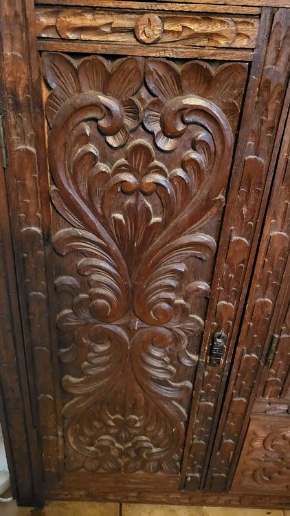 Commodes: Altes Sideboard aus Peru, Zedernholz – D'occasion à Ebmatingen par Elbina57031 2